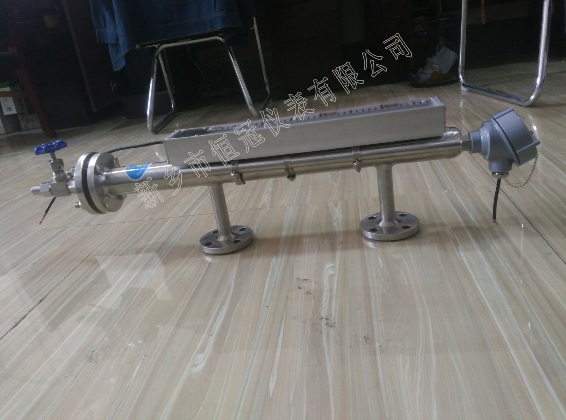 湖北訂制的磁敏電子雙色液位計(jì)防腐型已發(fā)貨，梁經(jīng)理您保持手機(jī)暢通，以方便接收